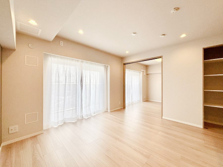 ���̑����ρ@�Ƒ������R�ƏW�܂�e���̃X�y�[�X�ɂȂ肻���@