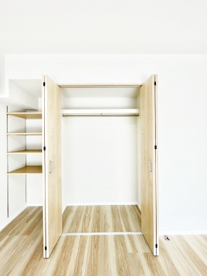 ���[�@��������ߗނ�ו��Ȃǂ̎��[�ɕ֗��ȃN���[�[�b�g�t���B