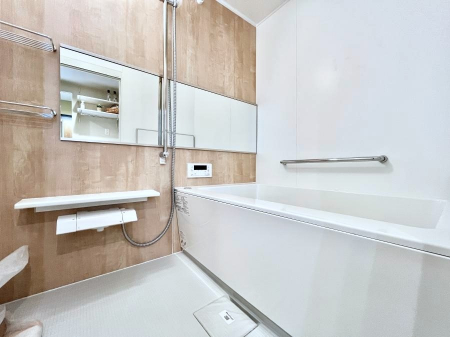 �����@����̔�������Ă���閾�邢�������̂���o�X���[��  