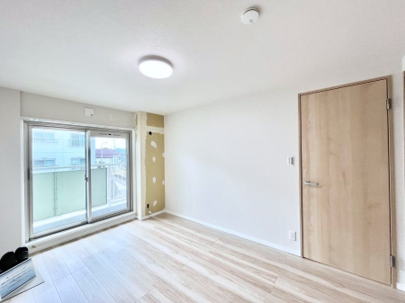 ���̑����ρ@�o���R�j�[���J�������v���X���Ă����m��  