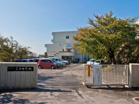 ���ӊ��@���w�Z 370m �D���s���O�c���w�Z