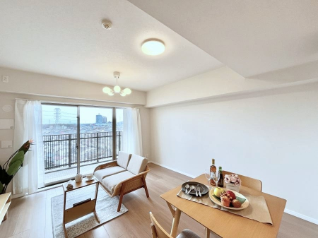 ���r���O�@�Ƒ��ꏏ�ɂ��H�����y���݂����Ȃ�L�X���r���O�_�C�j���O�@