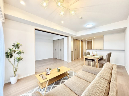 ���r���O�@�Ƒ��ꏏ�ɂ��H�����y���݂����Ȃ�L�X���r���O�_�C�j���O