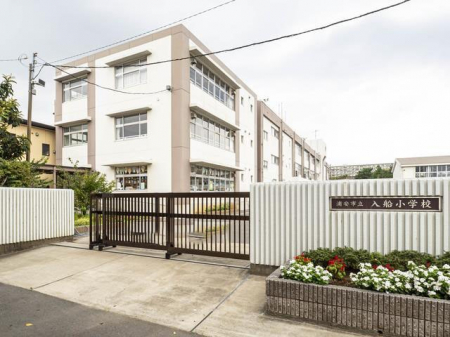 ���ӊ��@���̑����ʐ^ 350m �Y���s�����D���w�Z