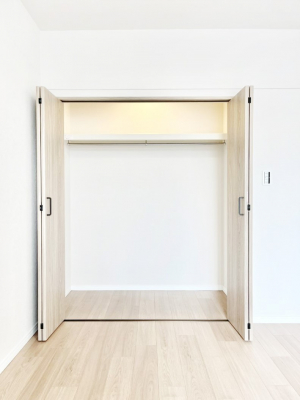 ���[�@��������ߗނ�ו��Ȃǂ̎��[�ɕ֗��ȃN���[�[�b�g�t���B