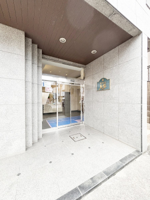 �G���g�����X�@�������������͋C�̃G���g�����X