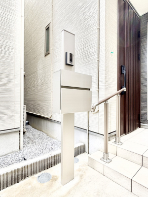 ���̑��@�V���v���f�U�C���̃|�X�g�B