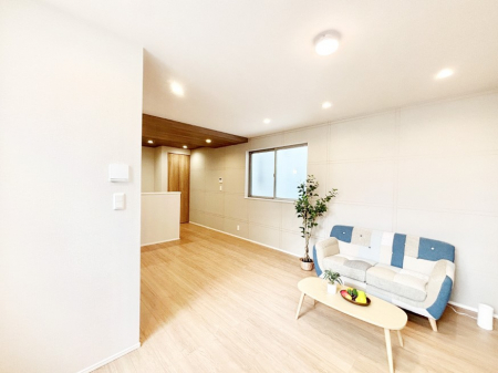 ���r���O�@���Ƒ������R�ƏW�܂�A���₩�ȏ΂����ŕ�܂��e���̋�ԂɂȂ肻���ł��ˁI