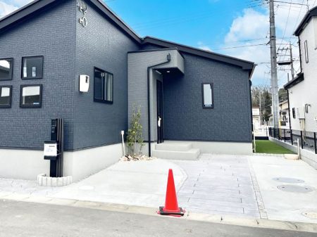 �@�����Ɍ������Ȃ����ԃX�y�[�X�B