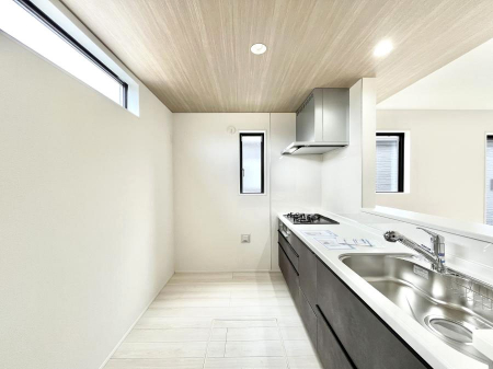 �L�b�`���@��Ƃ肠��L�b�`���ł͂��Ƒ��Ɗy�������������ł��܂��B