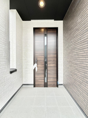 ���ց@��؂ȉƑ��A���q���o�}���錺�ցB