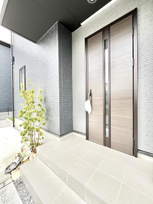 ���ց@��؂ȉƑ��A���q���o�}���錺�ցB