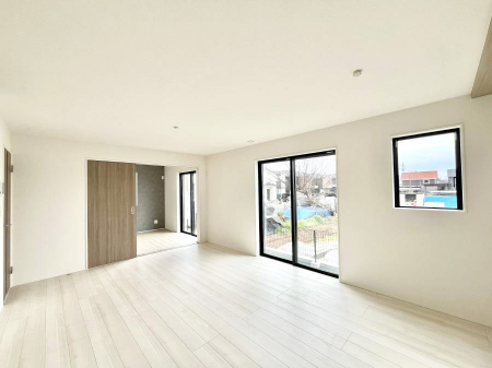 ���̑����ρ@�傫�ȑ����炽���Ղ�̗z���ƕ����������郊�r���O  