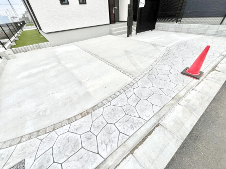 �@�����Ɍ������Ȃ����ԃX�y�[�X�B