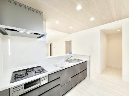 �L�b�`���@���������Ȃ��炲�Ƒ��Ƃ̉�b���y���߂�ΖʃJ�E���^�[�L�b�`���@