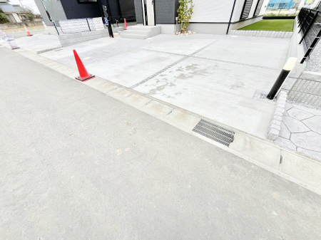 �@�����Ɍ������Ȃ����ԃX�y�[�X�B�@