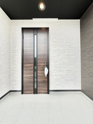 ���ց@��؂ȉƑ��A���q���o�}���錺�ցB