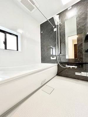 �����@����̔�������Ă���閾�邢�������̂���o�X���[��