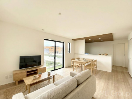 ���r���O�@���Ƒ��̓��₩�Șb�����ŕ�܂�閾�邢���r���O  ���Ƌ��CG�ł�