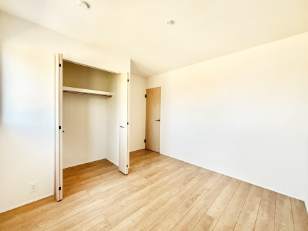 �Q���@�g���₷���`�Ńx�b�g��Ƌ�̒u�����ɂ����邱�Ƃ�����܂���B   