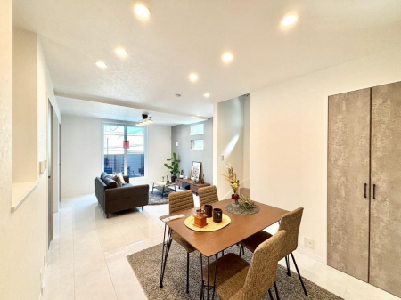 ���r���O�@�������������͋C�̂k�c�j�͉Ƒ��݂�Ȃ̉��K���