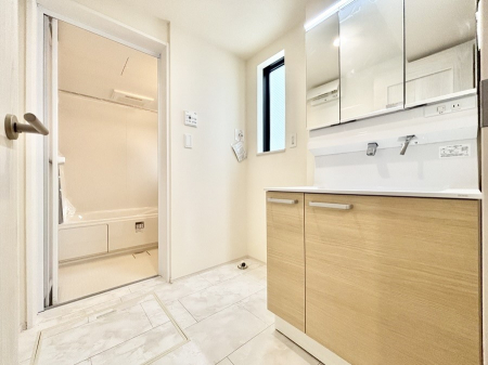 ���̑��@�������̂�����K��Ԃł��B�����̐g�x�x���C�����ǂ����g�������܂��B 