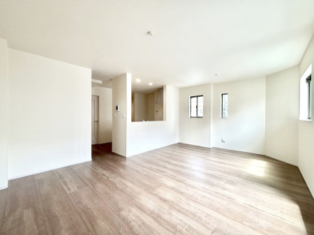 ���r���O�@�������������͋C�̂k�c�j�͉Ƒ��݂�Ȃ̉��K���  