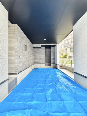 �@�����Ɍ������Ȃ����ԃX�y�[�X�B