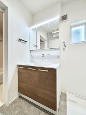 ���ʑ�E���ʏ��@�傫�����₷���O�ʋ��Ő�����������ʑ�́A�g�����Ȃ݃`�F�b�N�┧�̂������ɂ������߂ł��B 