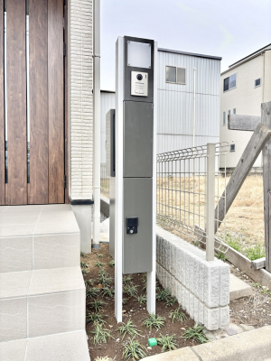 ���̑��@�\�D�E�C���^�[�z���E�|�X�g�E��z�a�n�w���ЂƂɏW��B�G���g�����X�ɂȂ��ރV���v���f�U�C���B