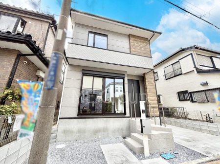 ���n�O�ώʐ^�@�������ꂽ�O�ρA�㎿�ȏZ��Ԃ��L���鎺���͉i�����S���ĉ߂�����Z���ł��B 