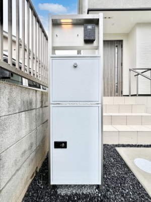 ���̑��@�\�D�E�C���^�[�z���E�|�X�g�E��z�a�n�w���ЂƂɏW��B�G���g�����X�ɂȂ��ރV���v���f�U�C���B