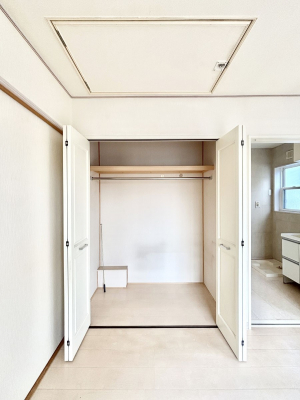 ���[�@�����Ղ�̎��[�X�y�[�X�ŉ��K�ɕ�点���� 