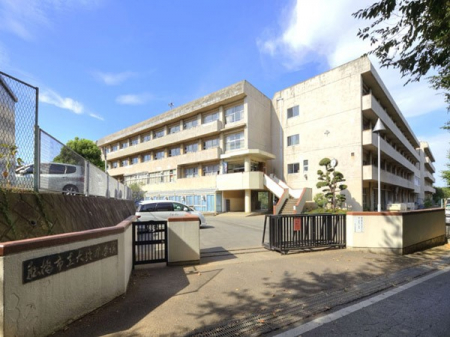 ���ӊ��@���w�Z 500m �D���s���匊���w�Z