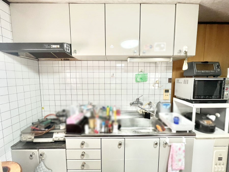 �L�b�`���@�L�b�`���ɂ̓J�b�v�{�[�h������֗��I�����ނ��X�b�L�����܂��܂�