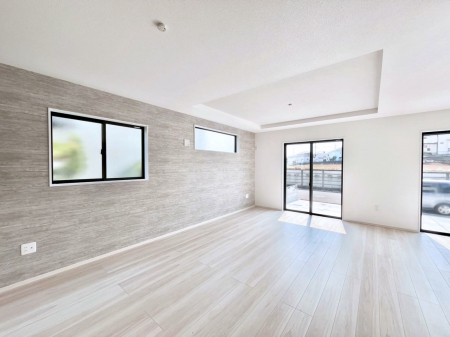 ���r���O�@�傫�ȑ����炽���Ղ�̗z���ƕ����������郊�r���O