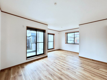 ���̑����ρ@�傫�ȑ����炽���Ղ�̗z���ƕ����������郊�r���O  