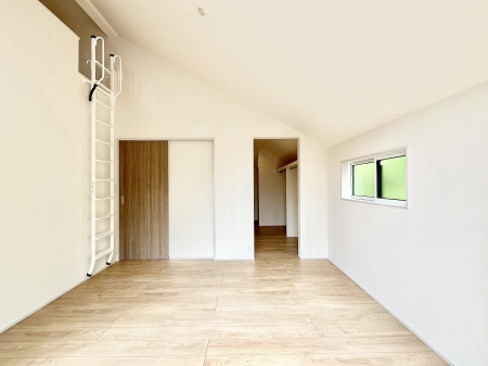 �q�������@�E�H�[�N�C���N���[�[�b�g�����邨�����B�G�߂��Ƃ̓���ւ����s�v�ŕ֗��ł��B