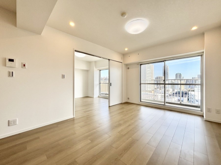 ���̑����ρ@���邢�z���������A�����̕��͋C�ɖ��������_�C�j���O�B   