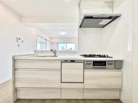 �L�b�`���@���������Ȃ���ł����Ƒ��Ƃ̉�b���y���߂�ΖʃL�b�`��