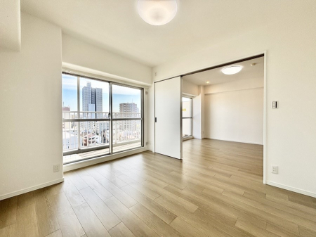 ���̑����ρ@�o���R�j�[���J�������v���X���Ă����m��  