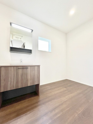 ���ʑ�E���ʏ��@���������Ă���̂Ŏ��C�̑����ꏊ�ł����C���ł����K�ł��B�����̐g�x�x���C�����ǂ��s���܂��ˁB