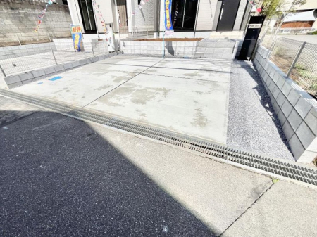 �@�����Ɍ������Ȃ����ԃX�y�[�X�B