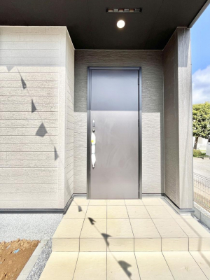 ���ց@��؂ȉƑ��A���q���o�}���錺�ցB