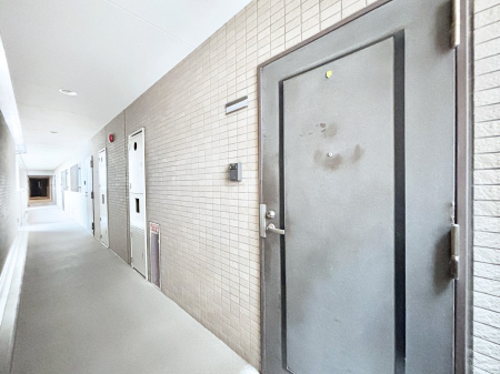 ���ց@�V���v���ŗ������������͋C�̌��֎���