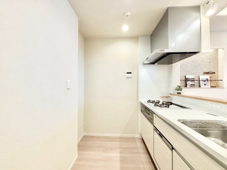 �L�b�`���@�J�E���^�[�z���Ɋy����������ׂ�B�����̂������������Ɣ��������Ȃ肻���ł��ˁB