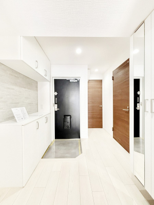 ���ց@���Ƒ��₨�q�l���C�����悭���o�}���ł��鉸�₩�ȕ��͋C�̌��ւł��B