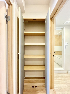 ���̑����ρ@�L�����[�B�|�������G�߂̏��������[���邱�Ƃ��ł��܂��B