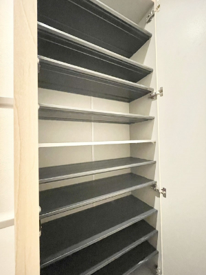 ���̑����ρ@�����Ղ���[�ł���V���[�Y�{�b�N�X�ŉƑ��S���̌C���A���ւ�������B  