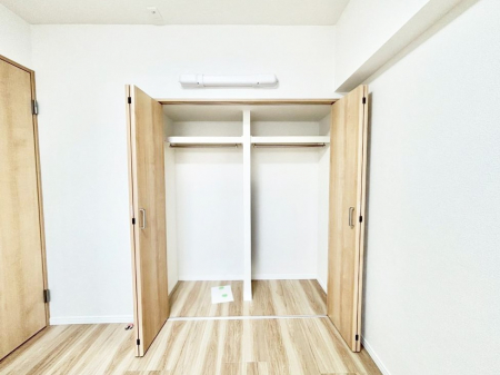 ���[�@��������ߗނ�ו��Ȃǂ̎��[�ɕ֗��ȃN���[�[�b�g�t���B